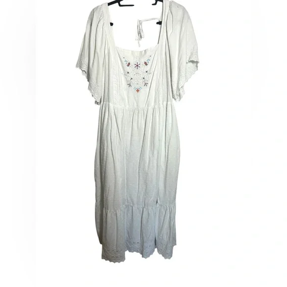 Old Navy Embroidered White Maxi Dress – Size 3X - Picture 2 of 8